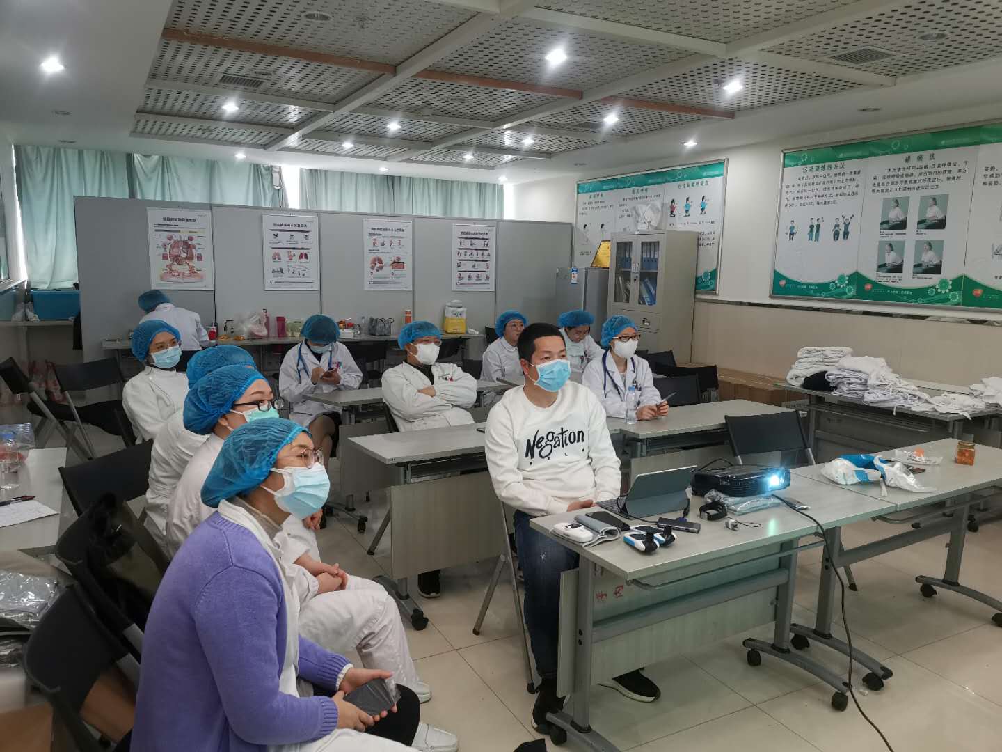  湖北-捐赠-新冠-肺炎-助力-呼吸-患者-全网担保-康复