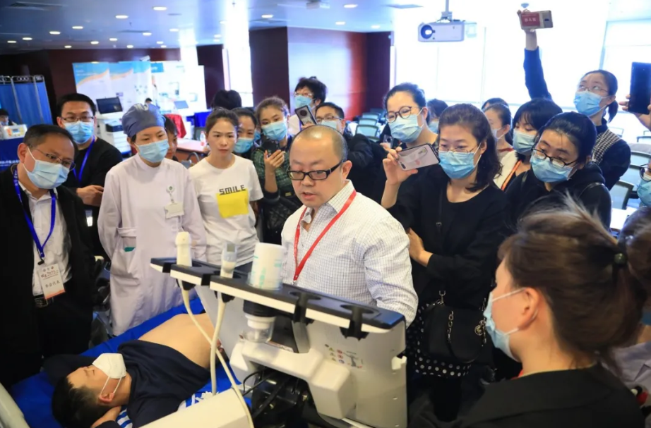 肺炎-哮喘-慢阻肺-咳嗽--呼吸康复适宜技术-培训-肺功能检测仪-呼吸训练器-支气管炎-呼吸肌-呼吸机-呼吸峰流速仪-分级诊疗-物联网