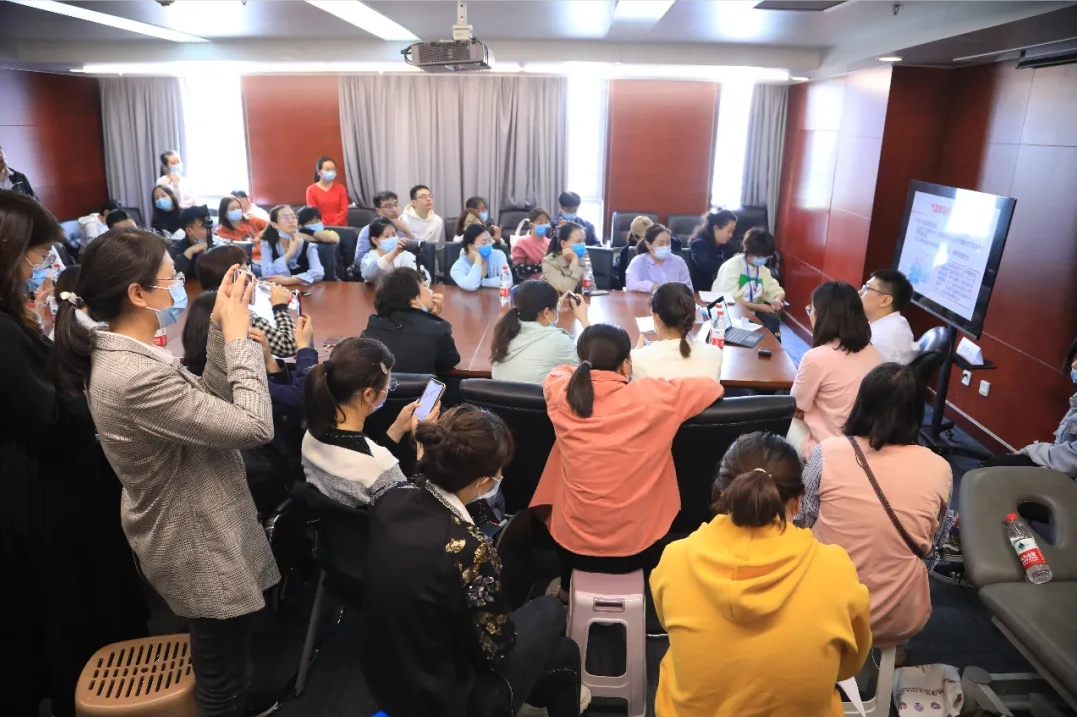 肺炎-哮喘-慢阻肺-咳嗽--呼吸康复适宜技术-培训-肺功能检测仪-呼吸训练器-支气管炎-呼吸肌-呼吸机-呼吸峰流速仪-分级诊疗-物联网