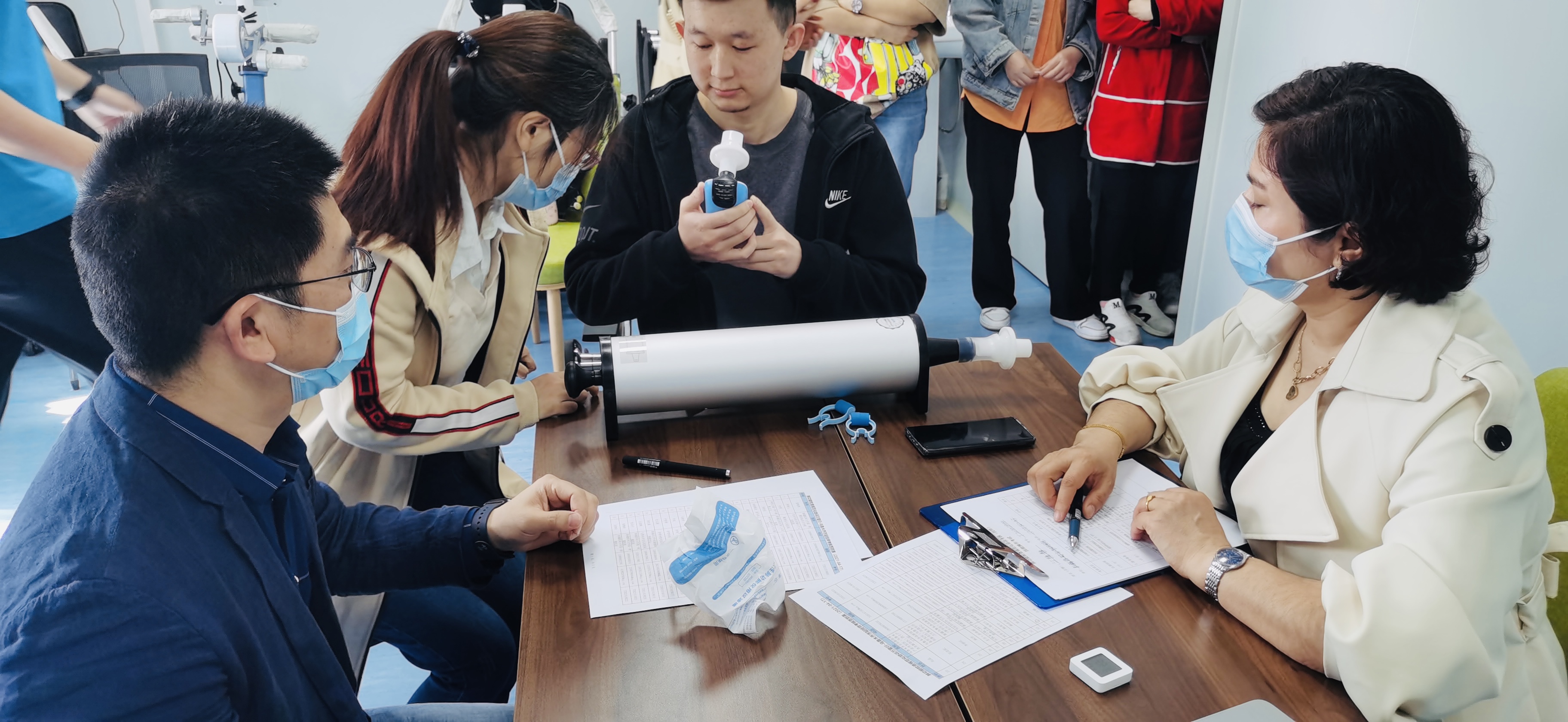 肺炎-哮喘-慢阻肺-咳嗽-钟南山-呼吸康复适宜技术-培训-肺功能检测仪-呼吸训练器-支气管炎-呼吸肌-呼吸机-呼吸峰流速仪-分级诊疗-物联网