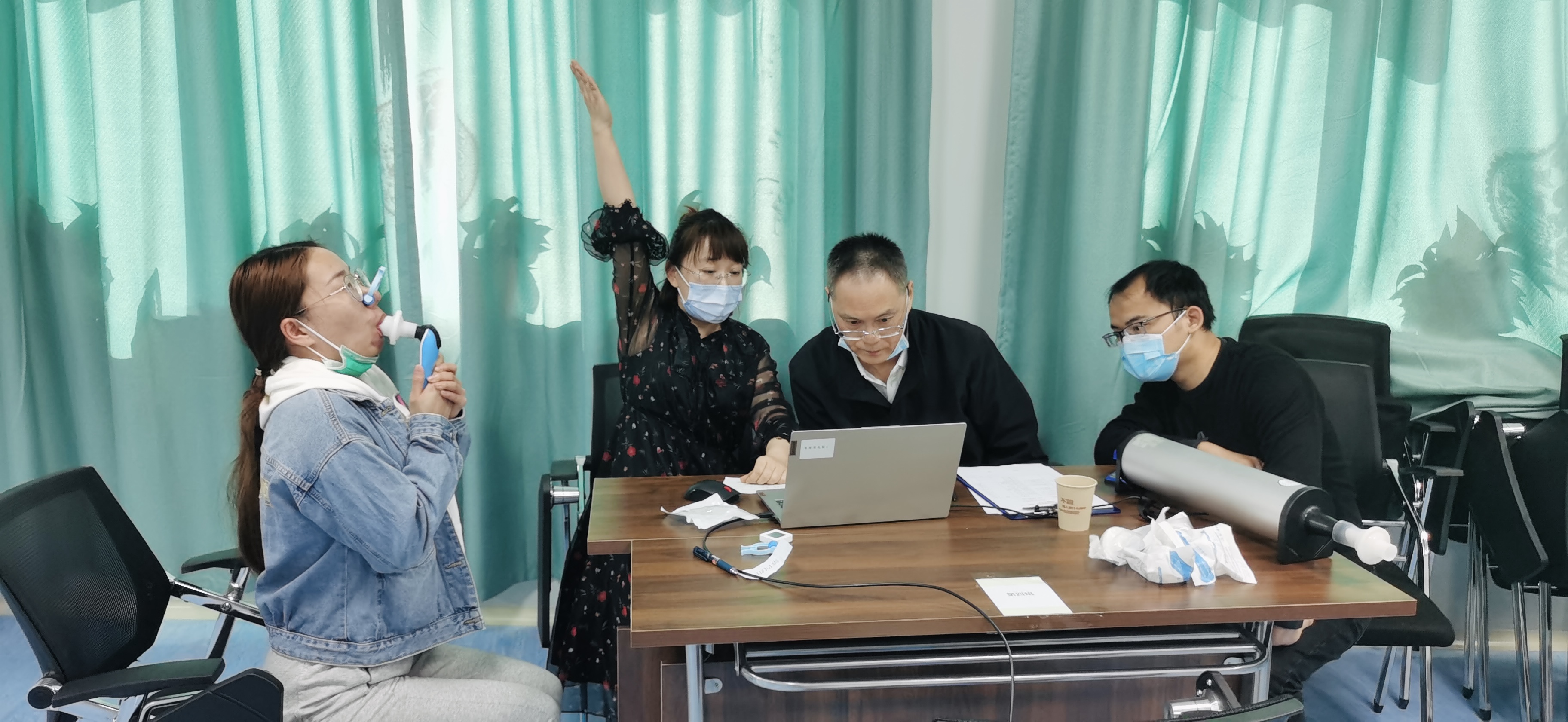 肺炎-哮喘-慢阻肺-咳嗽-钟南山-呼吸康复适宜技术-培训-肺功能检测仪-呼吸训练器-支气管炎-呼吸肌-呼吸机-呼吸峰流速仪-分级诊疗-物联网